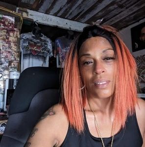 Meet your Posher, Ajia